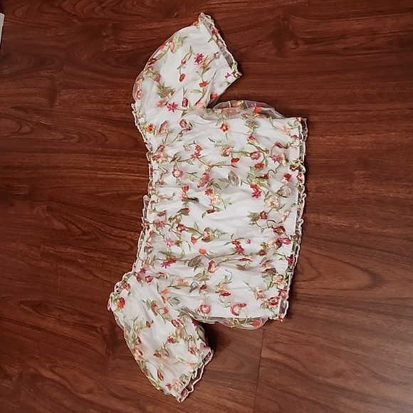 Embroidered crop top - Picture 2 of 4